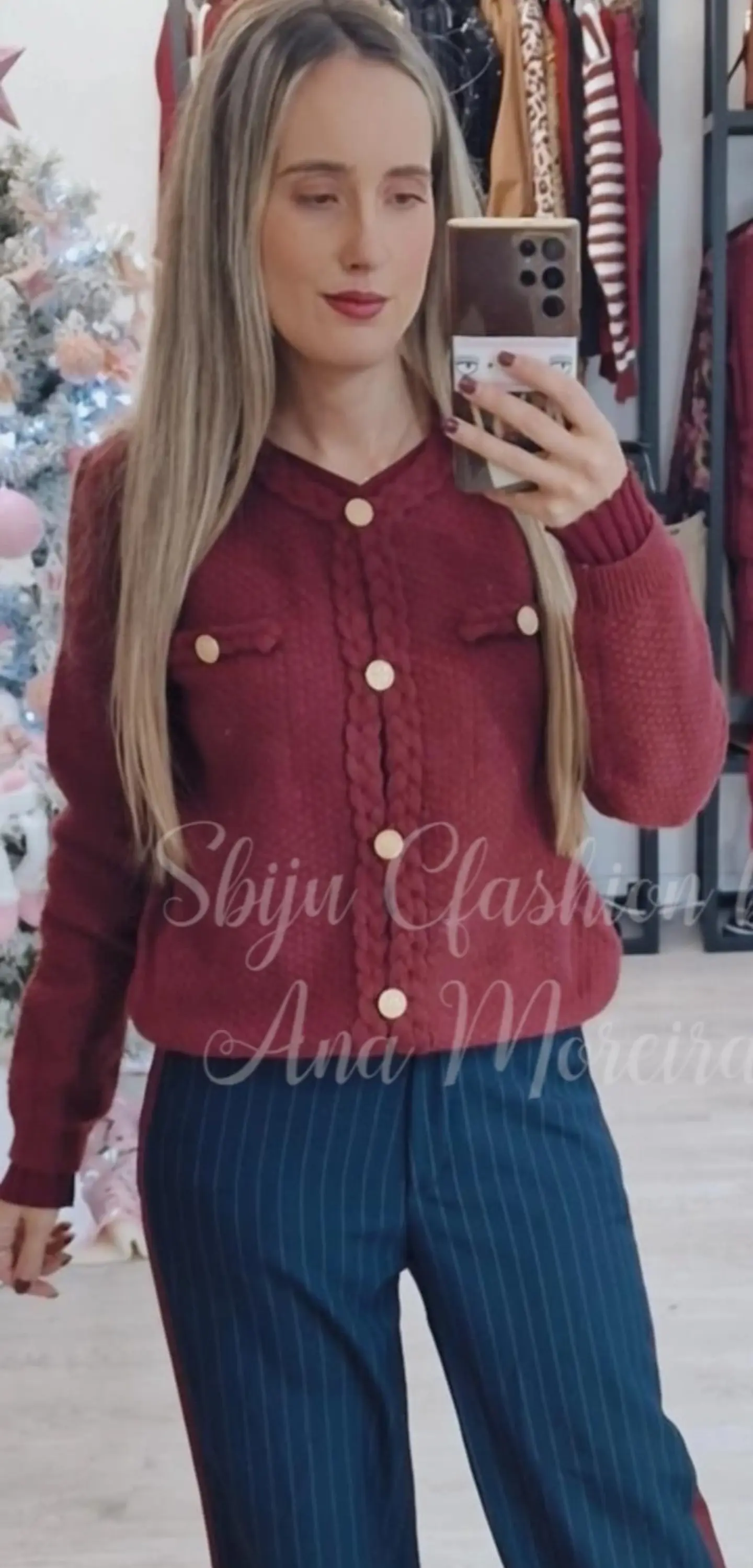 Casaco de Malha com Detalhe de Trança e Botões Dourados - TU 5