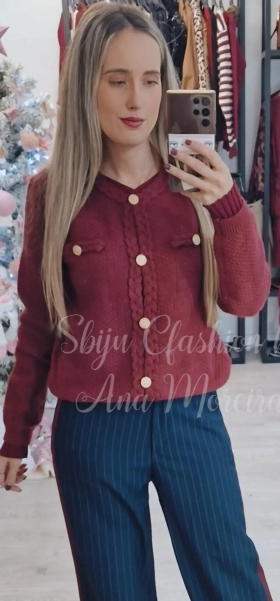 Casaco de Malha com Detalhe de Trança e Botões Dourados - TU 5