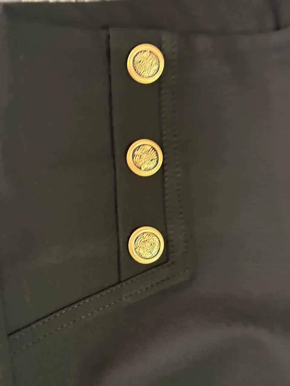 Leggings com Botões Dourados 2