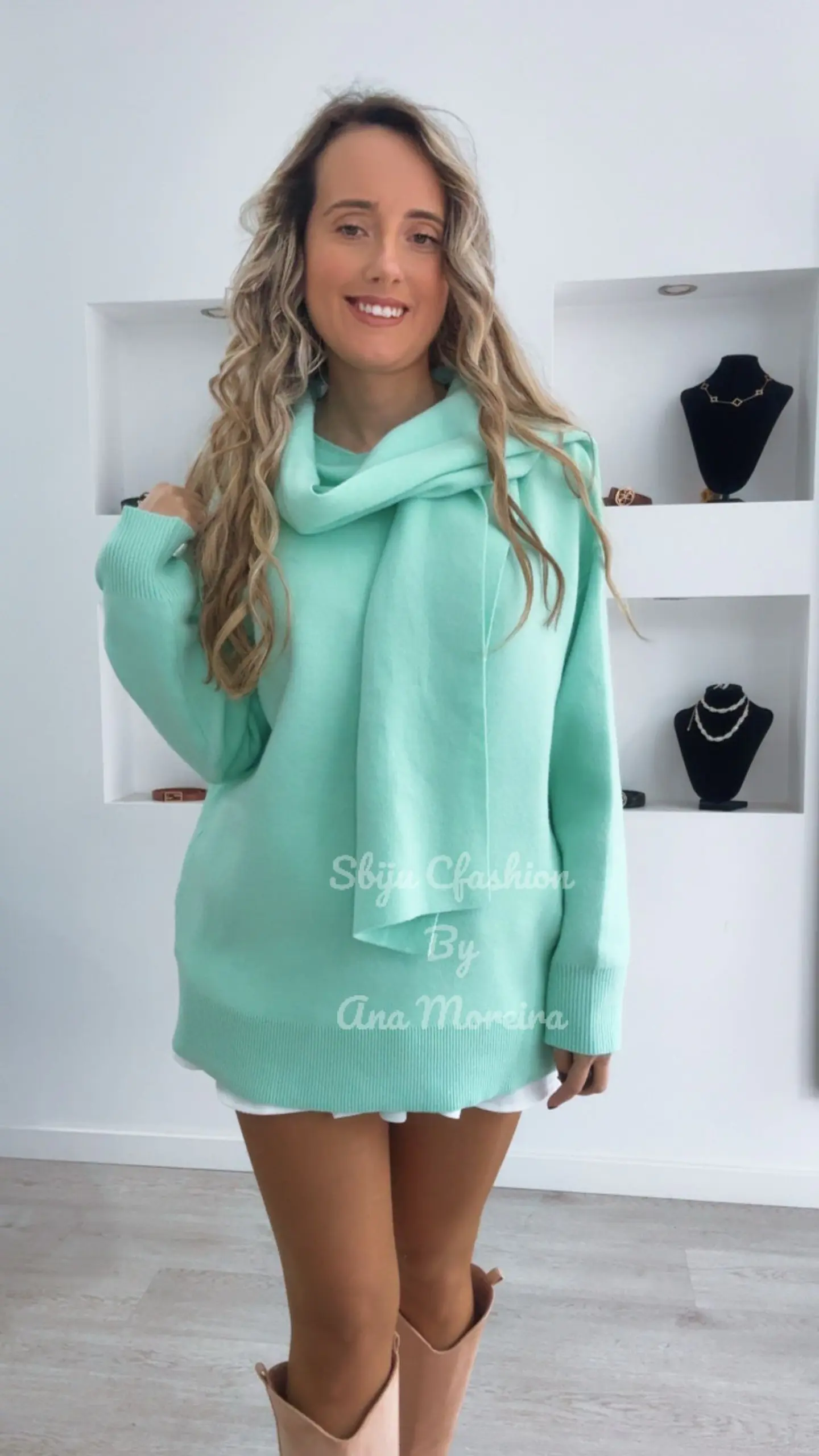 Camisolão com Cachecol em Malha - TU 4