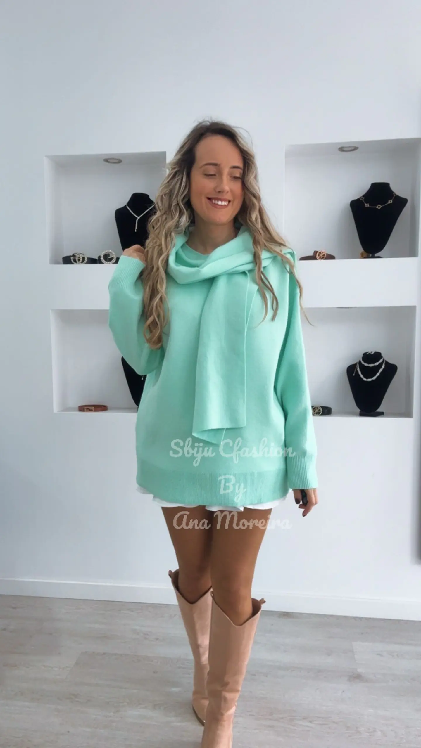 Camisolão com Cachecol em Malha - TU 2