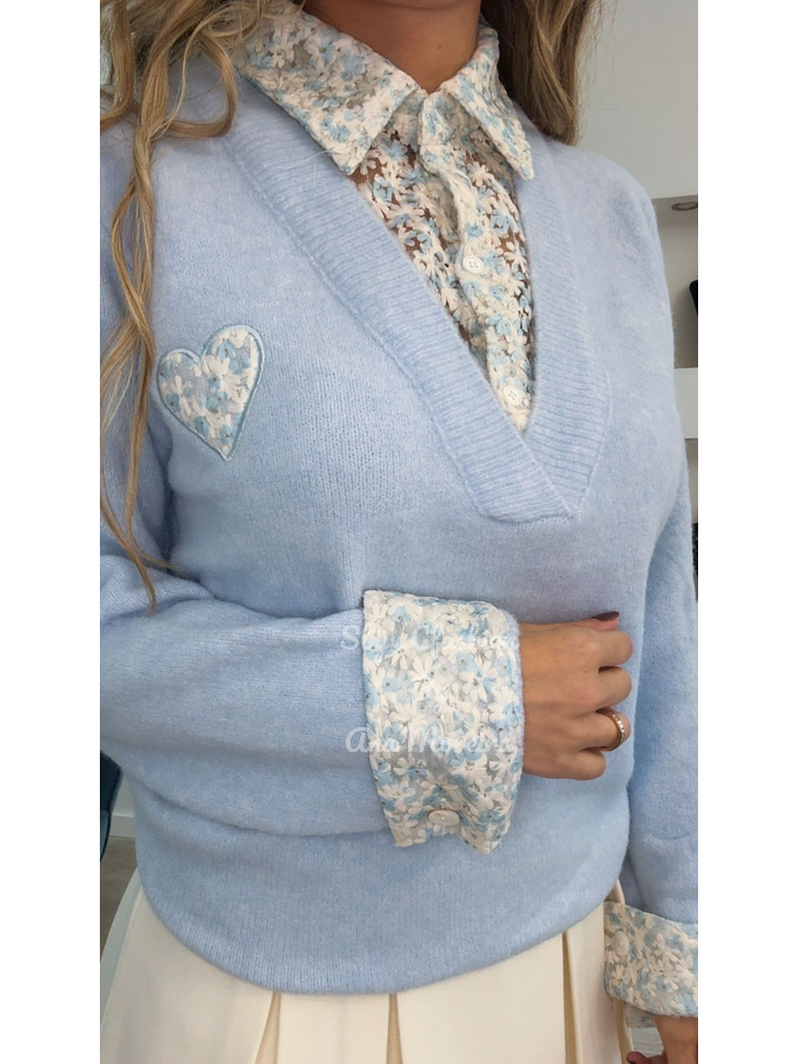 Camisola de Malha com Detalhe de Coração e Camisa Incluída - TU 7