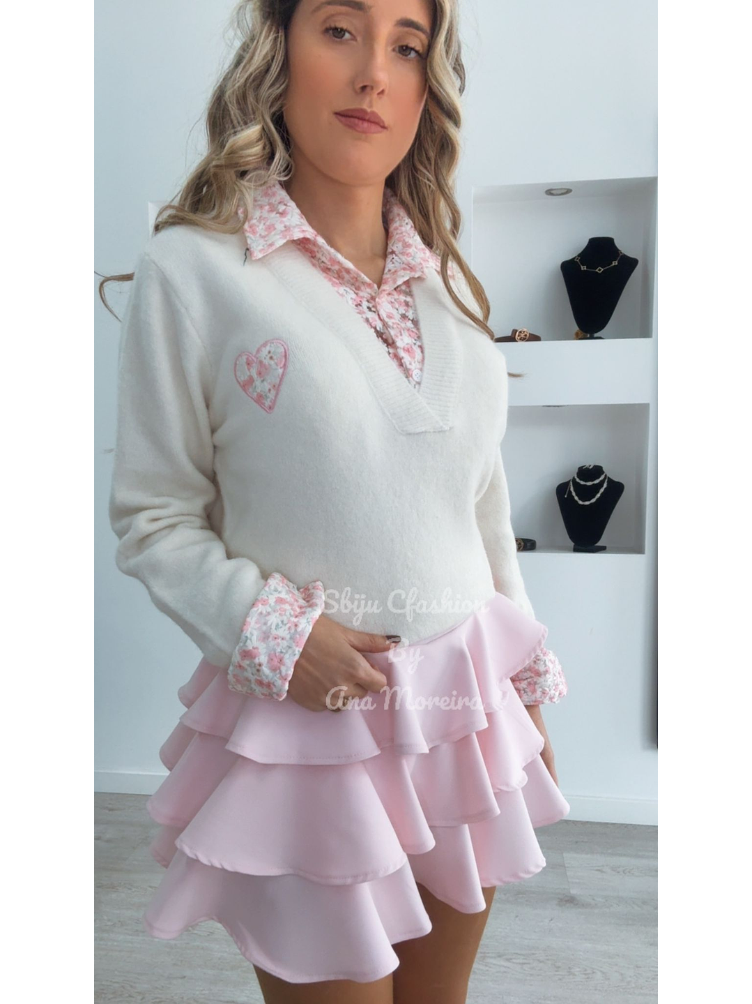 Camisola de Malha com Detalhe de Coração e Camisa Incluída - TU 11