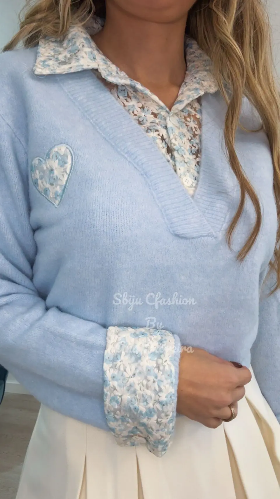 Camisola de Malha com Detalhe de Coração e Camisa Incluída - TU 6