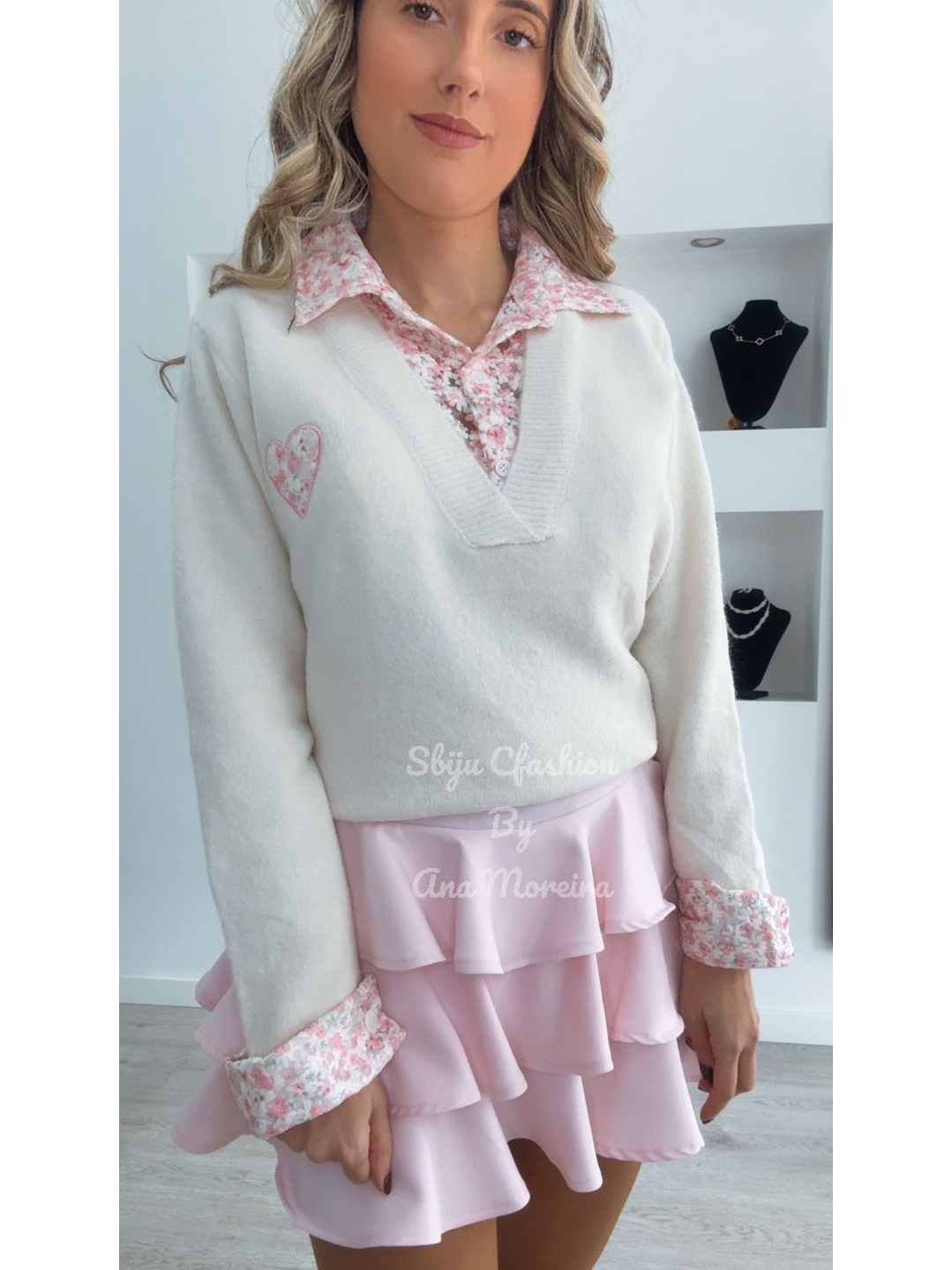 Camisola de Malha com Detalhe de Coração e Camisa Incluída - TU 13