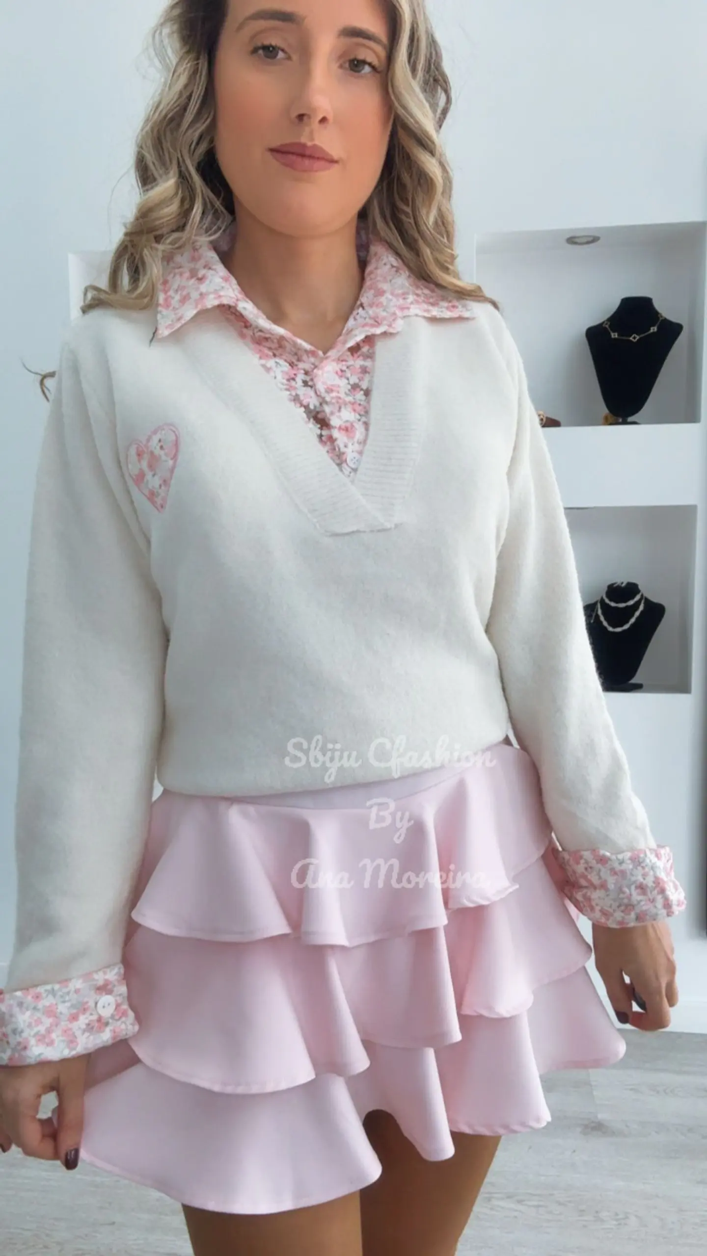 Camisola de Malha com Detalhe de Coração e Camisa Incluída - TU 14