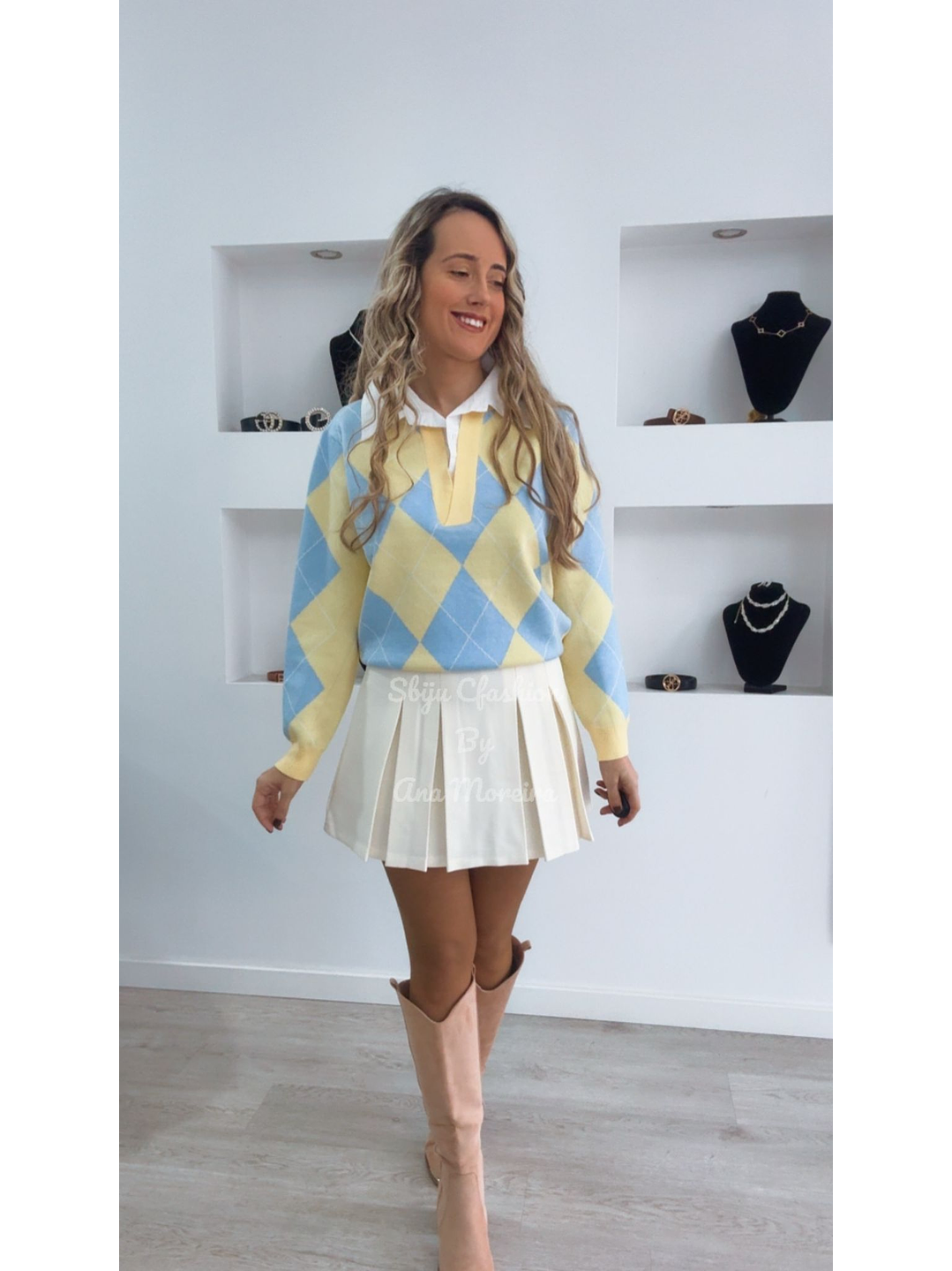 Polo com Losangos e Camisa Incluída - TU 6