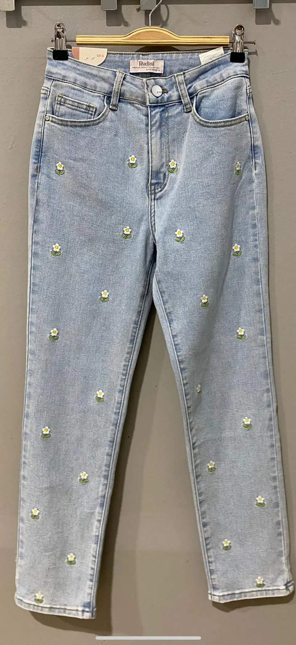 Calças de Ganga Redial com Detalhe de Flores 11