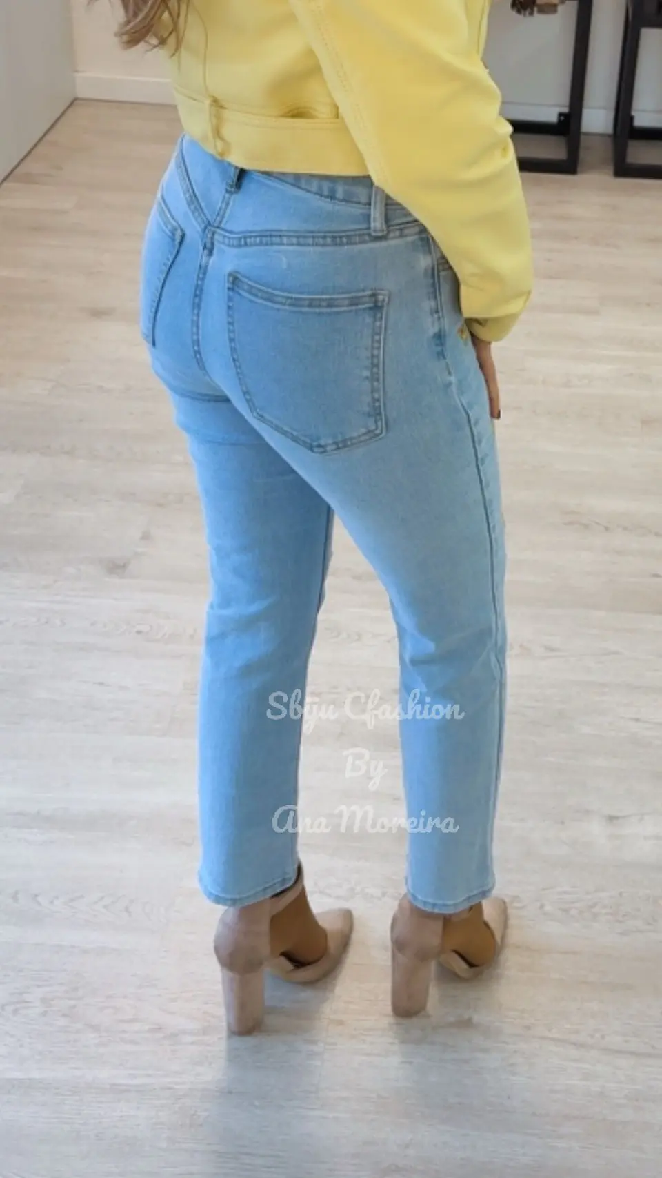 Calças de Ganga Redial com Detalhe de Flores 4