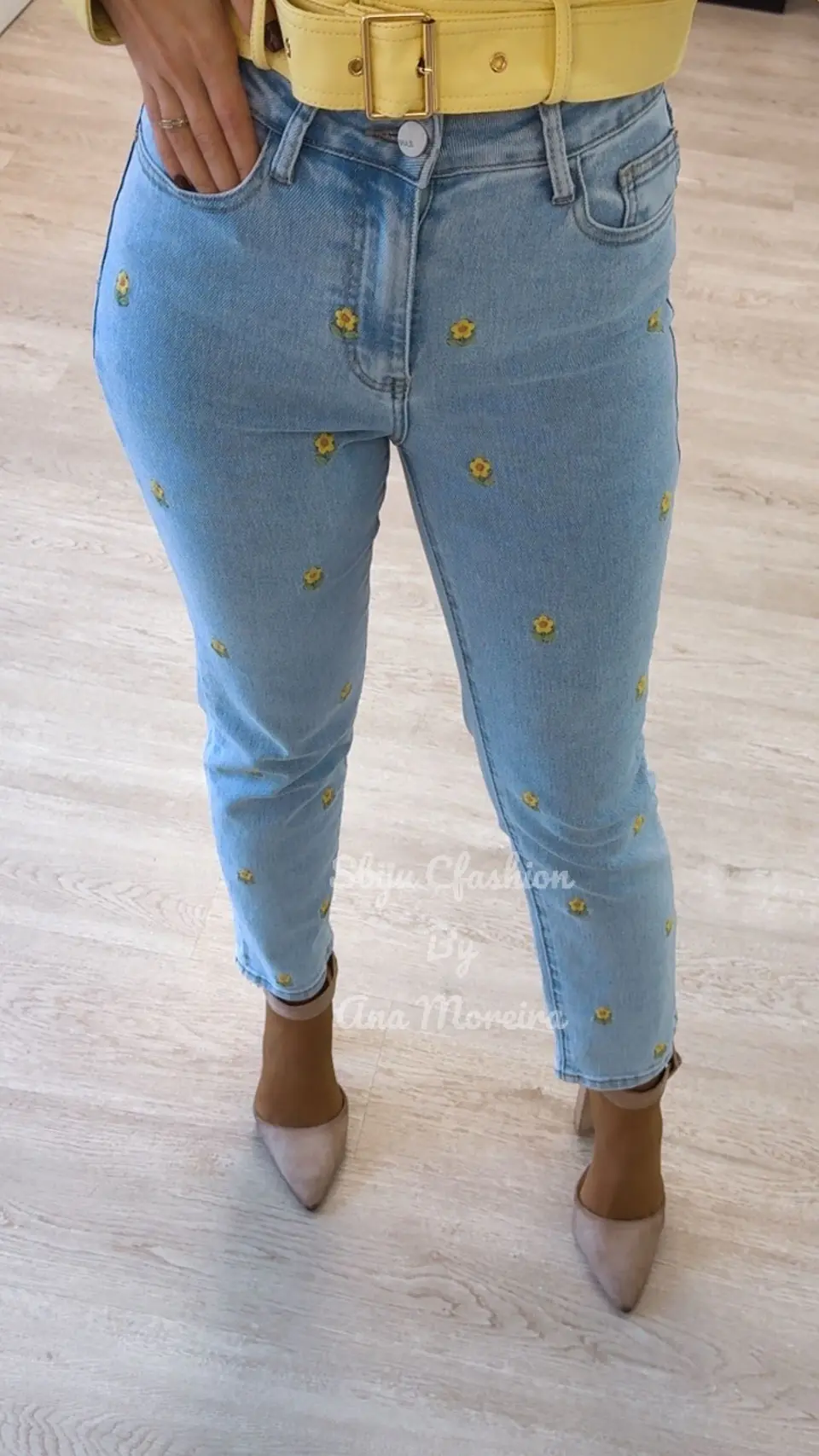 Calças de Ganga Redial com Detalhe de Flores 9