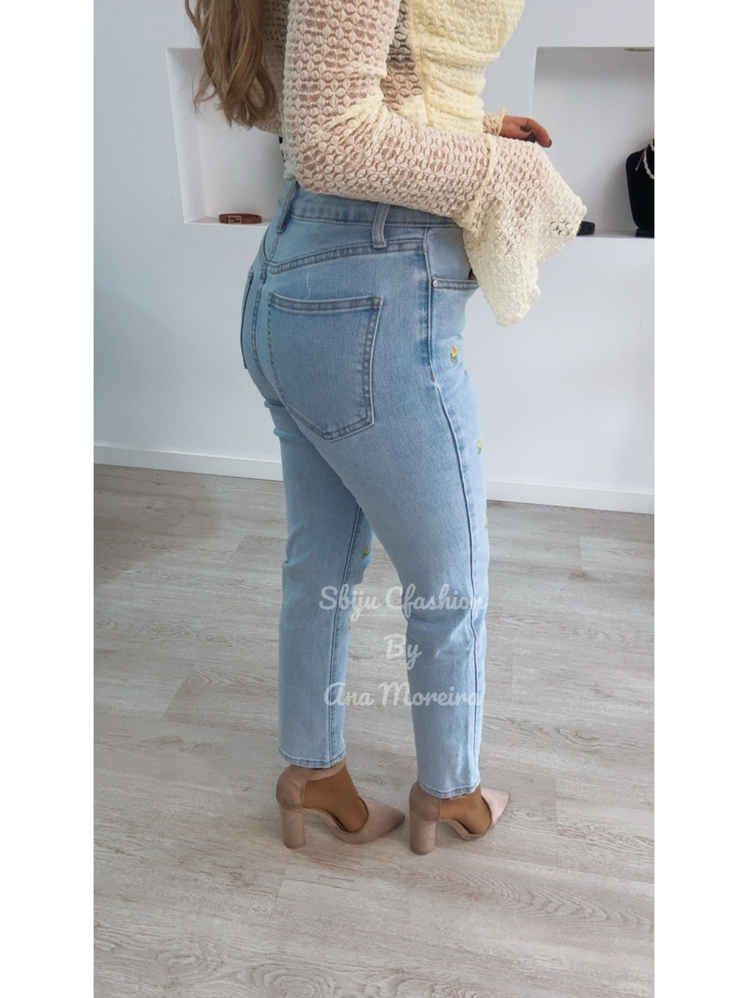 Calças de Ganga Redial com Detalhe de Flores 6