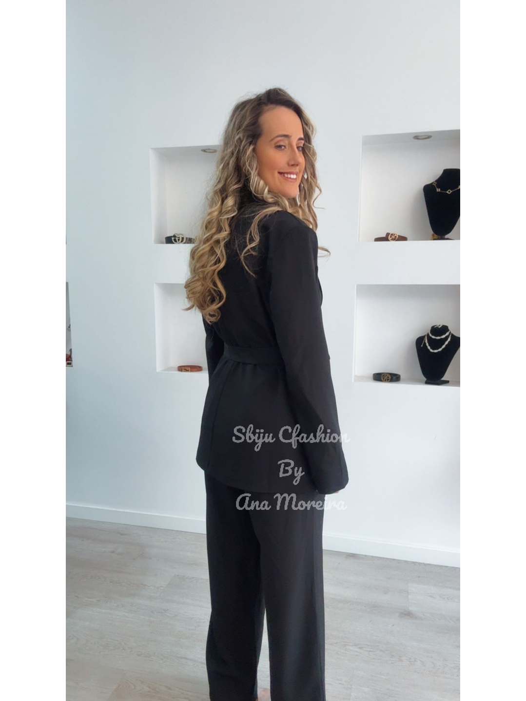 Fato de Blazer Comprido com Cinto - TU 6