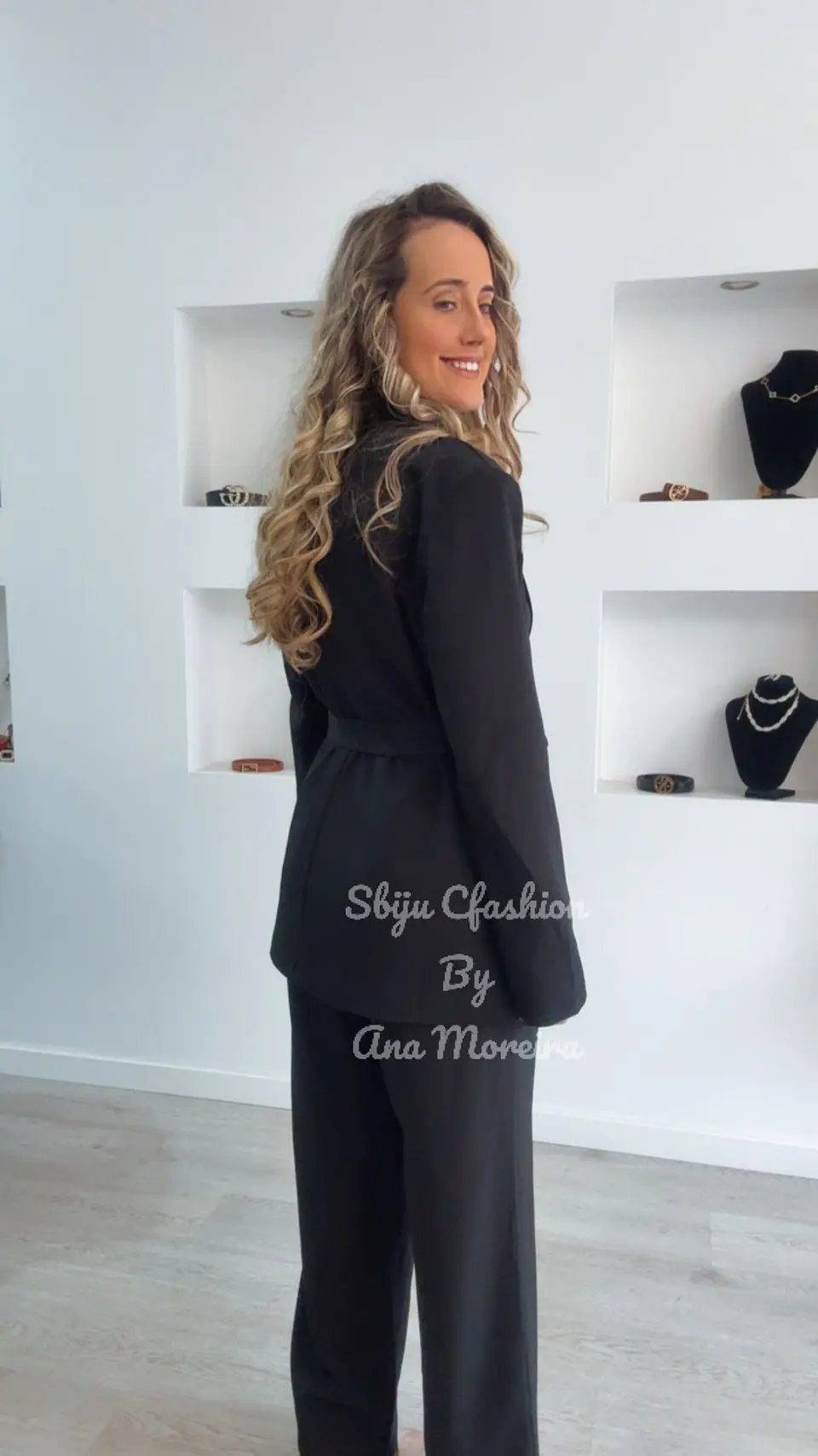 Fato de Blazer Comprido com Cinto - TU 6