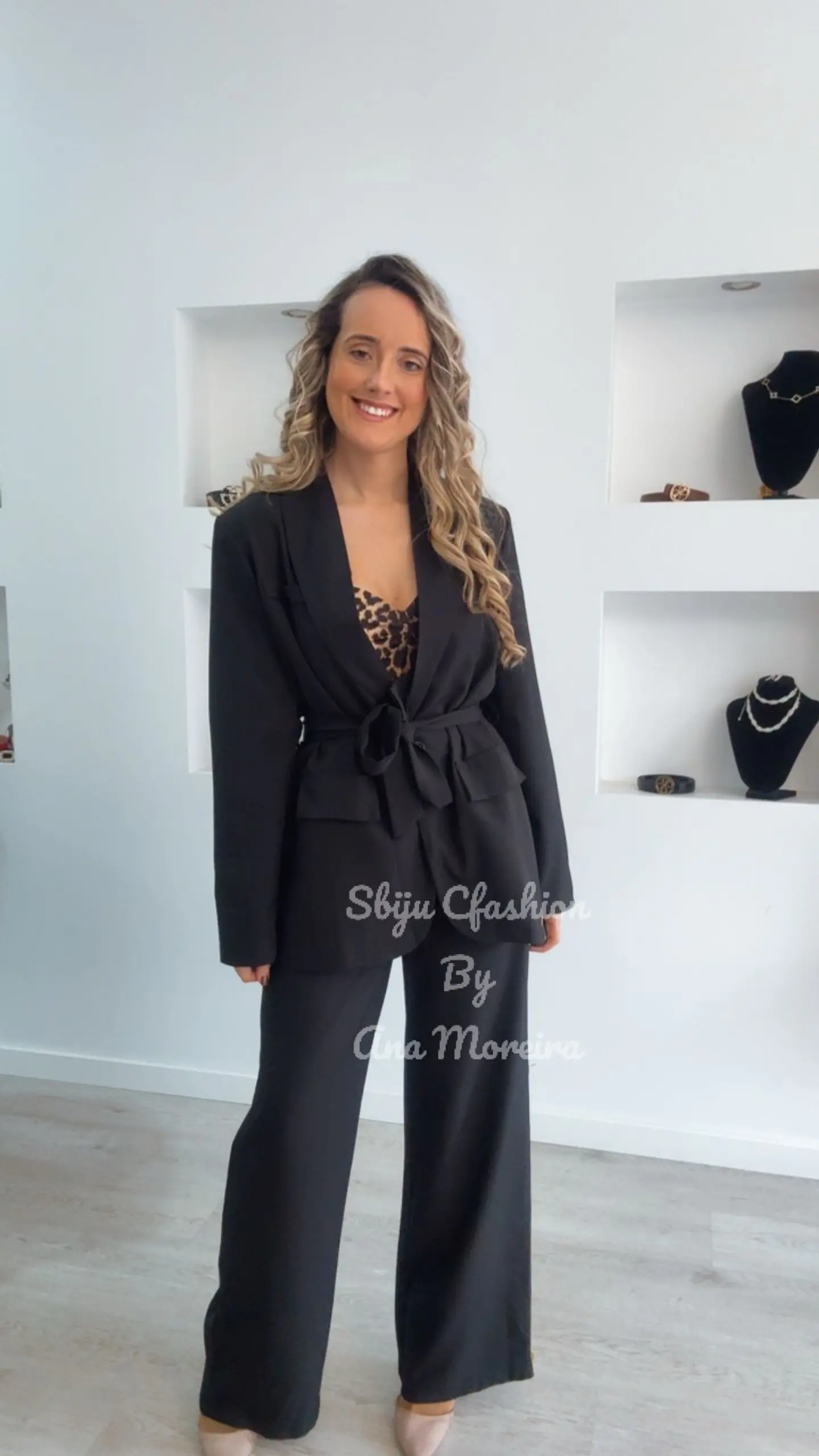 Fato de Blazer Comprido com Cinto - TU 5