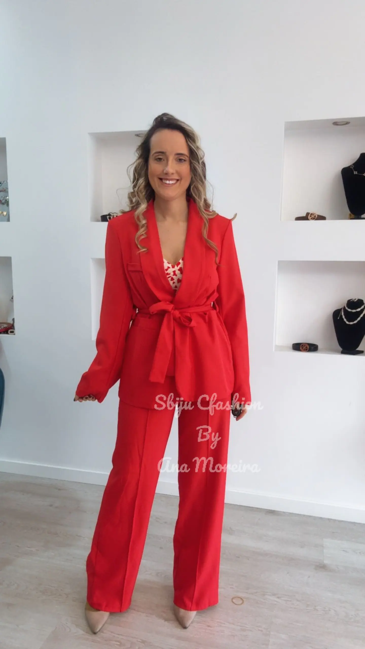 Fato de Blazer Comprido com Cinto - TU 2