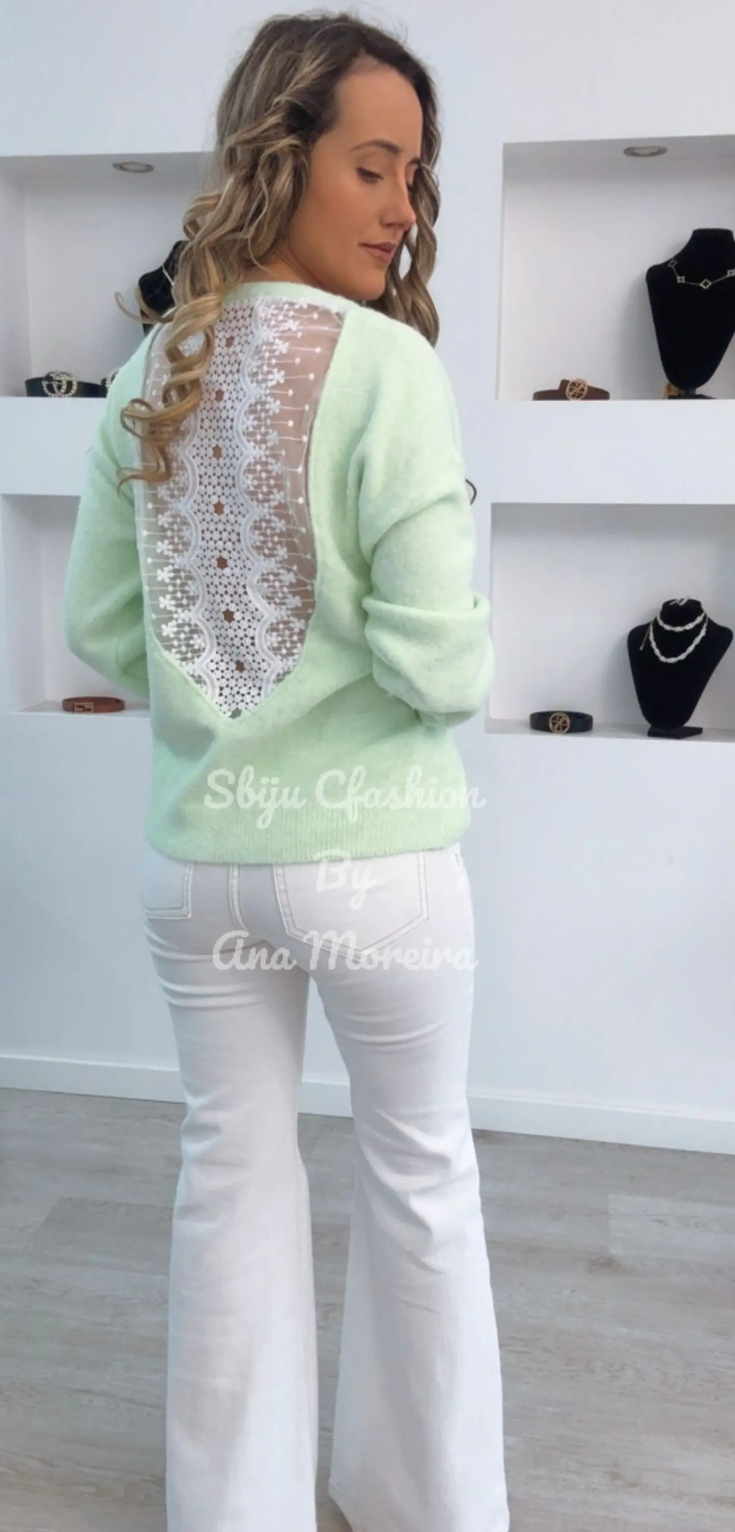 Camisola de Malha com Renda nas Costas - TU 10