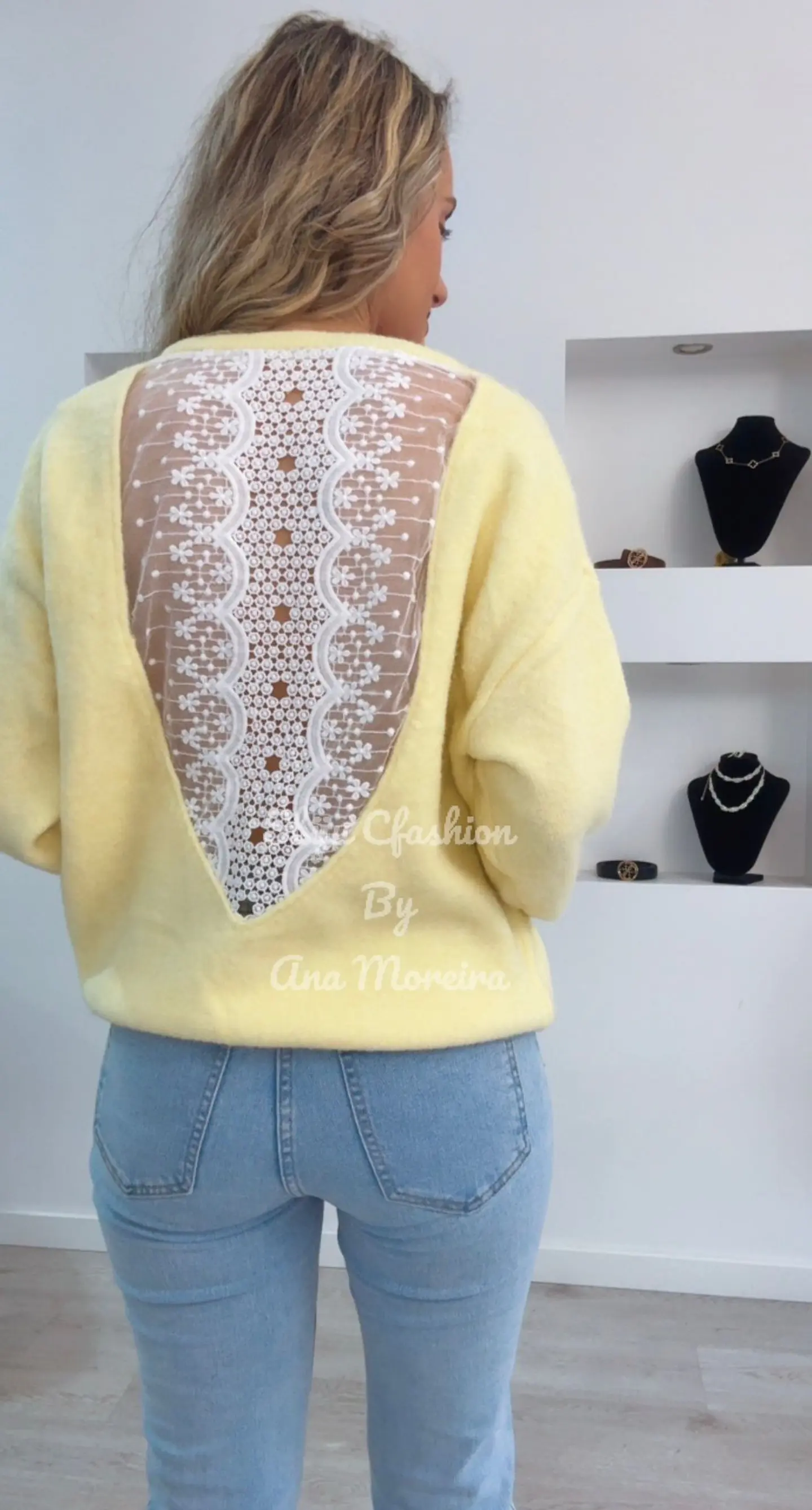 Camisola de Malha com Renda nas Costas - TU 5