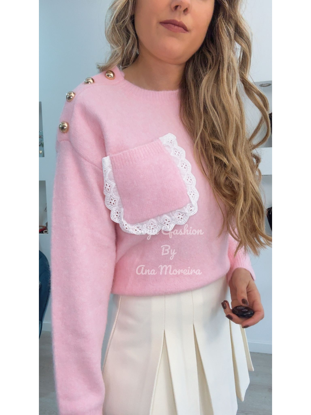 Camisola de Malha com Detalhe de Botões e Bolso com Renda - TU 8