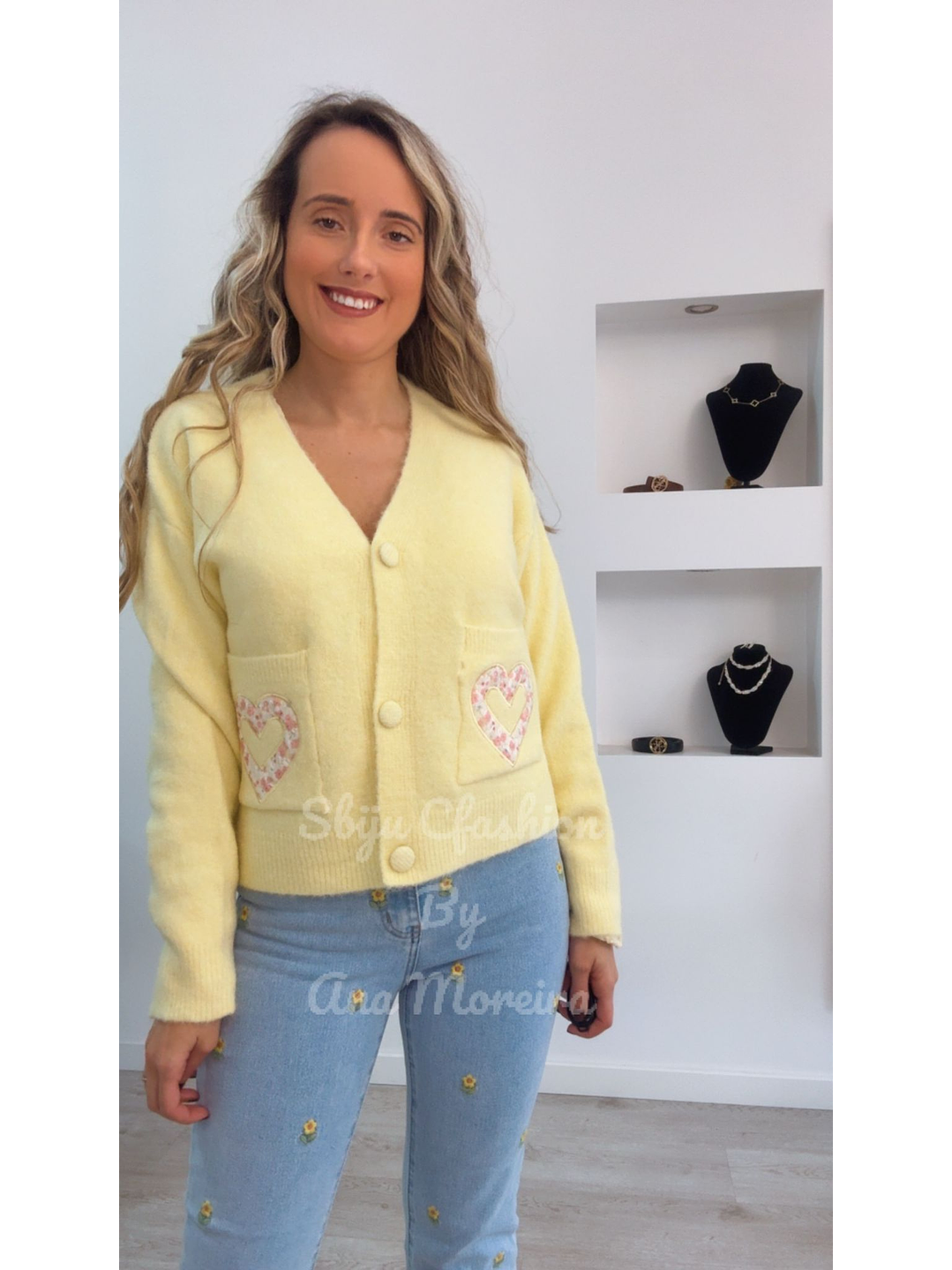 Casaco de Malha com Detalhe de Bolsos em Forma de Coração - TU 2