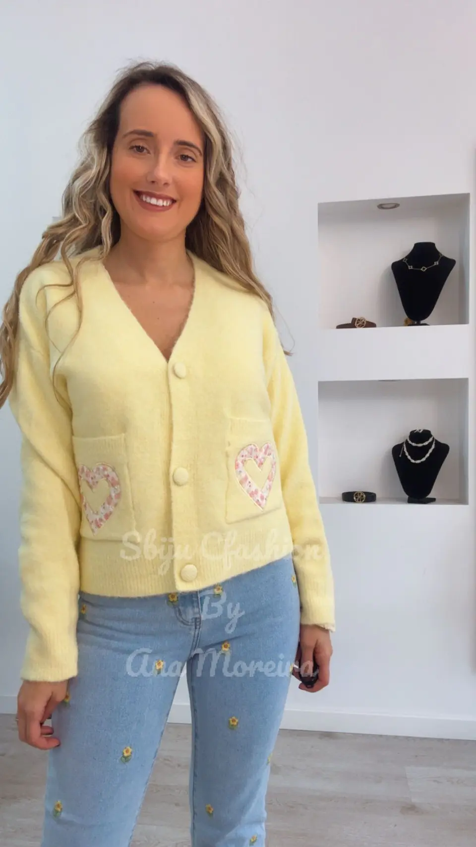 Casaco de Malha com Detalhe de Bolsos em Forma de Coração - TU 2