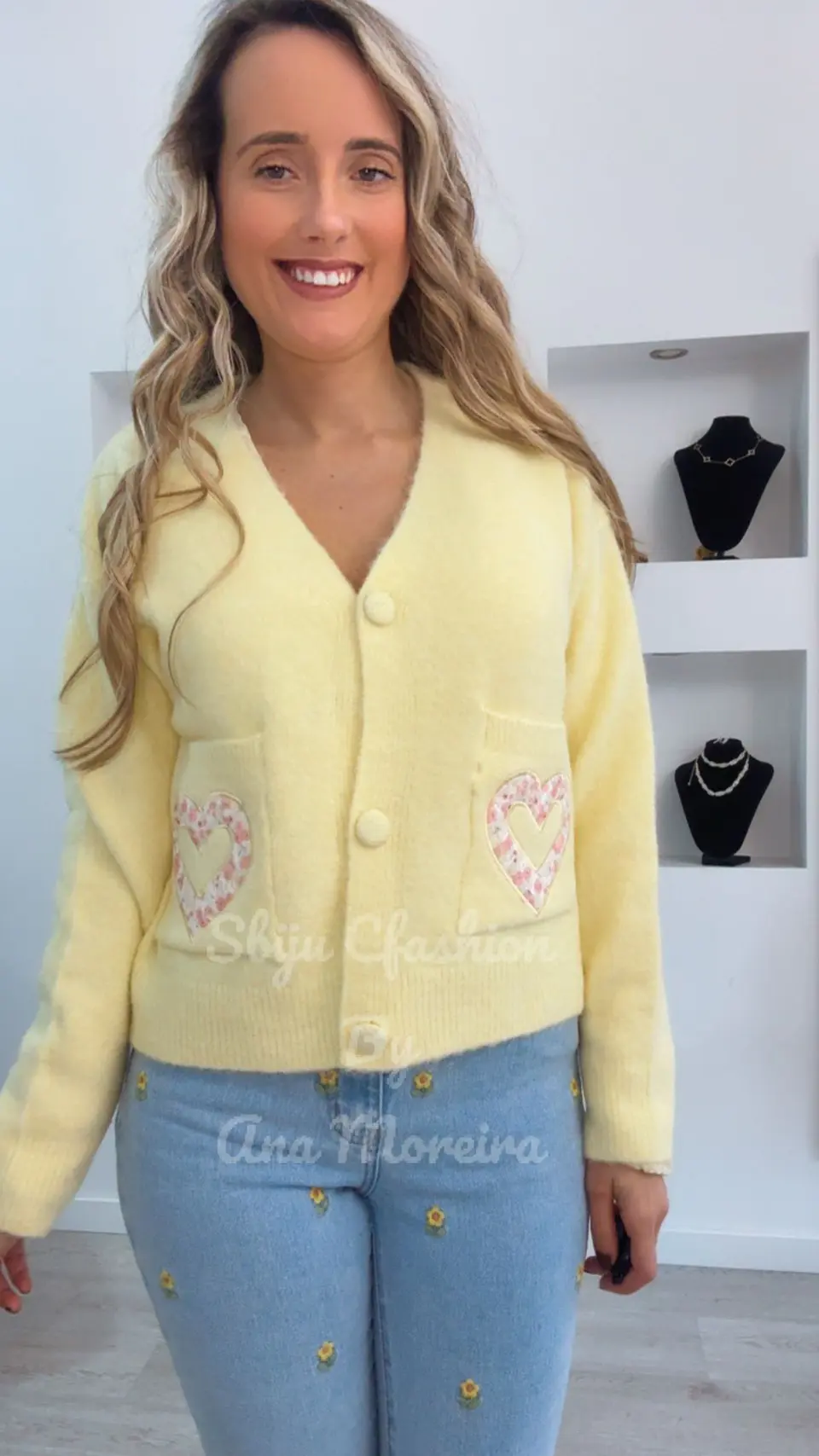 Casaco de Malha com Detalhe de Bolsos em Forma de Coração - TU 4