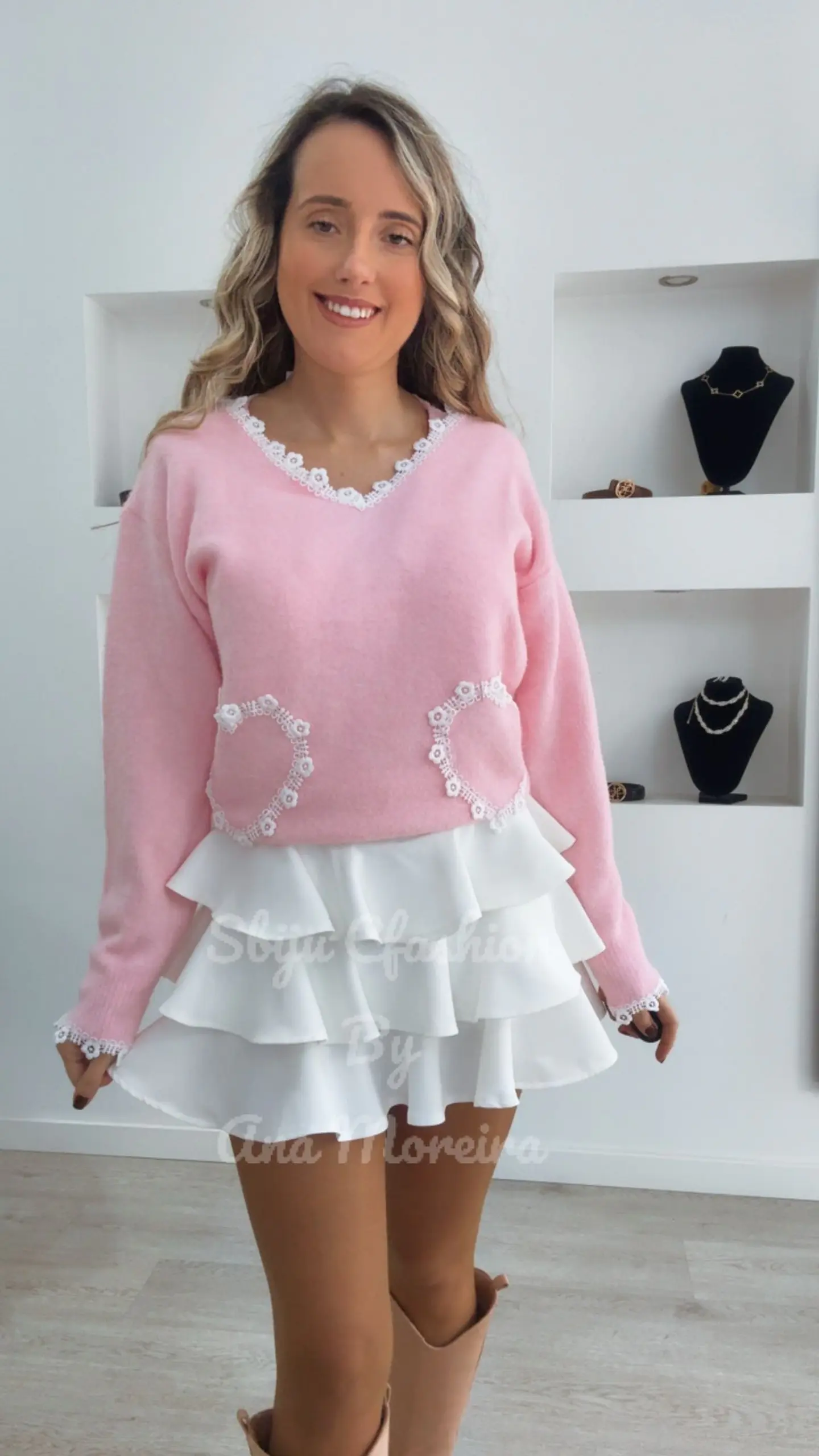 Camisola de Malha com Detalhe de Renda e Corações - TU 2