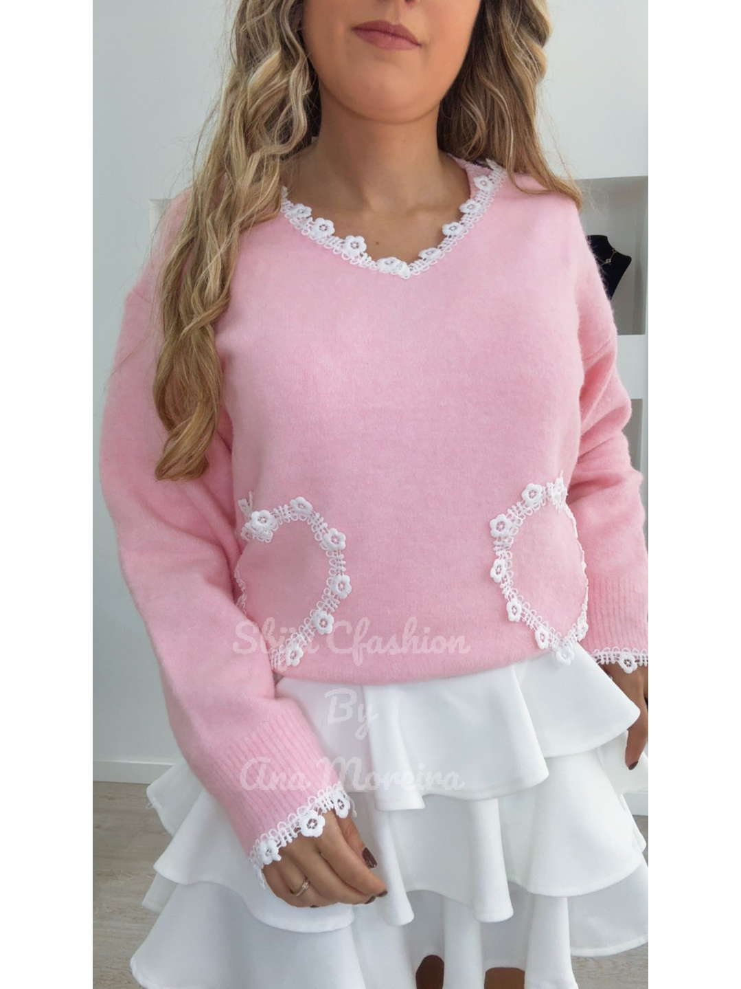 Camisola de Malha com Detalhe de Renda e Corações - TU 6