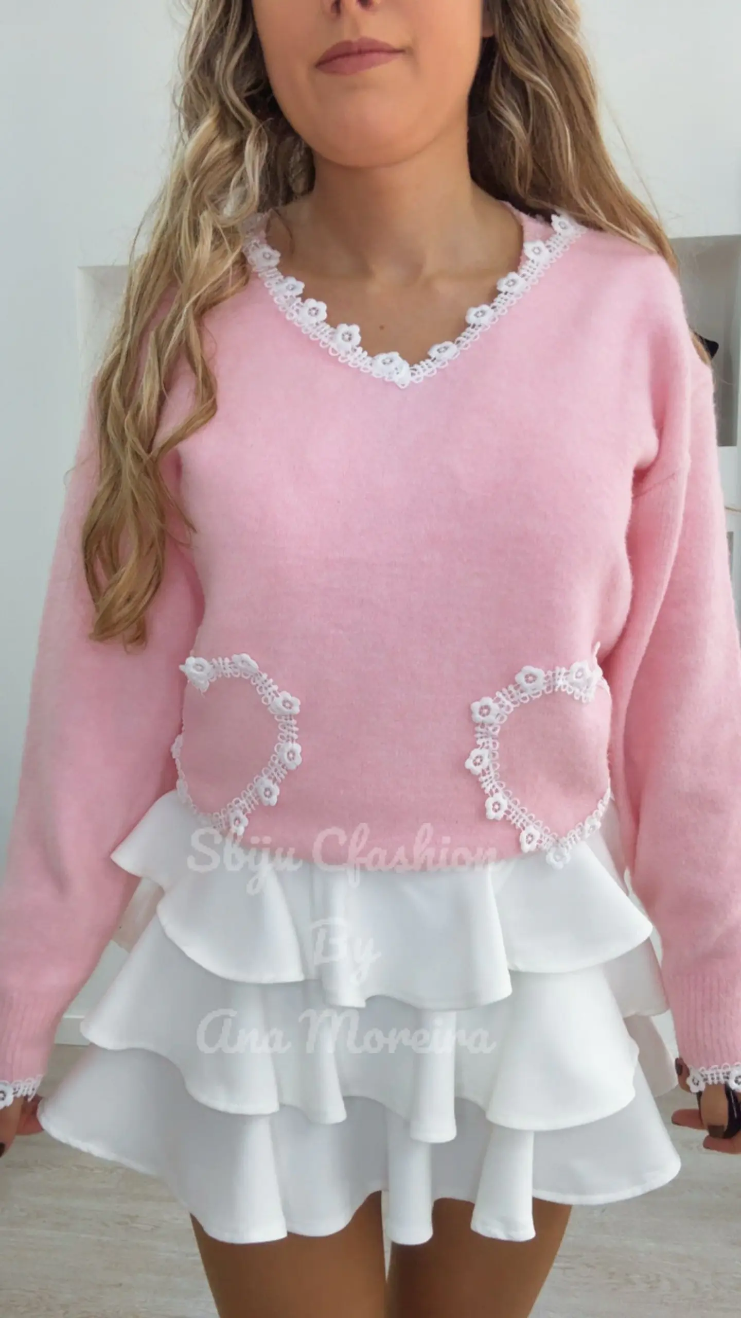 Camisola de Malha com Detalhe de Renda e Corações - TU 7