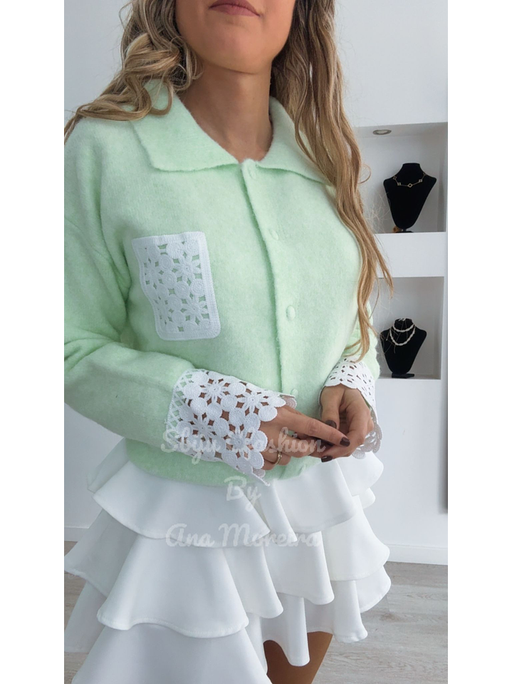 Cardigan com Detalhes em Renda na Manga e no Bolso - TU 11