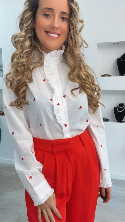 Camisa Branca com Corações