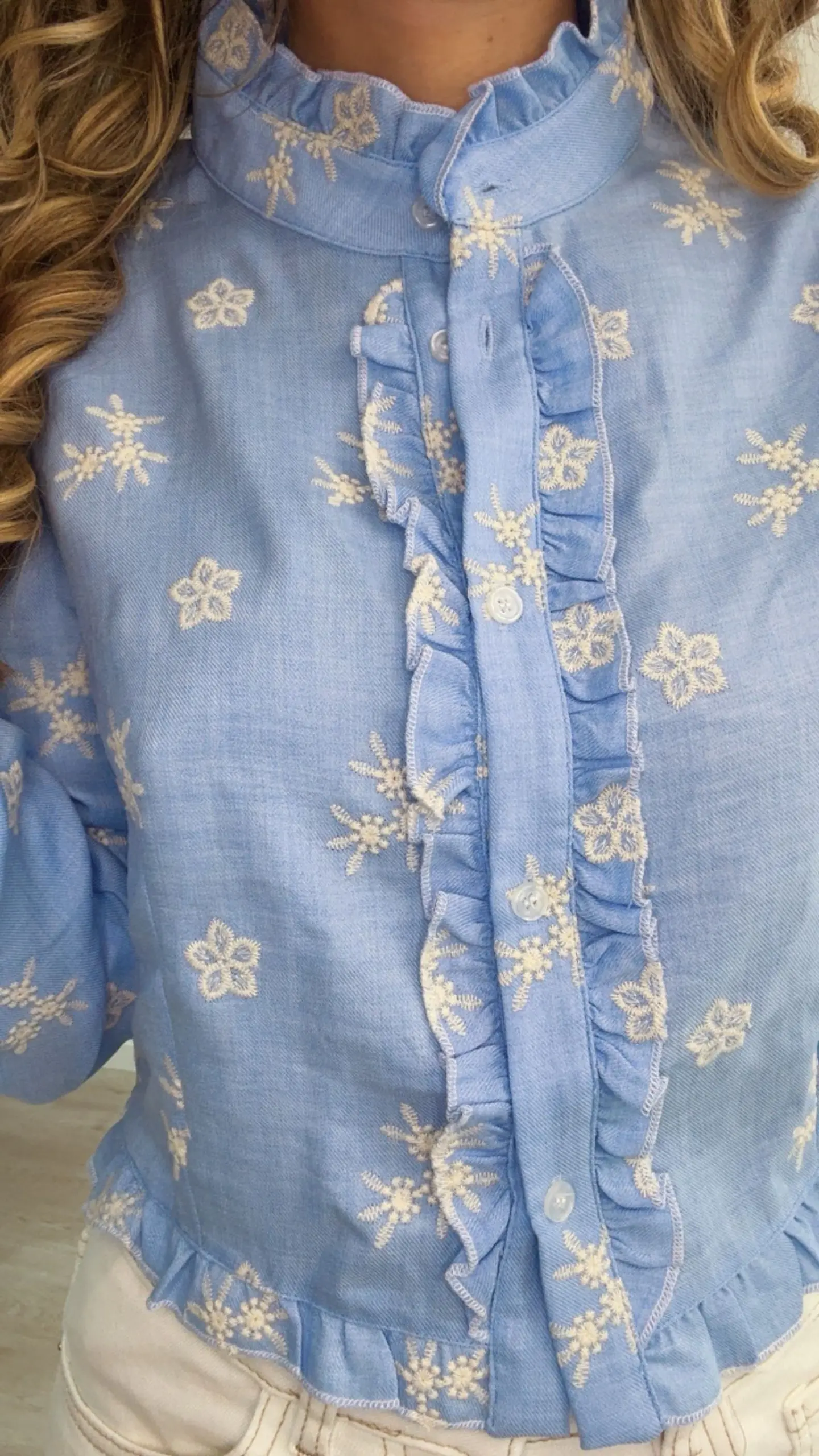 Camisa com Detalhes em Bege e Folho 8