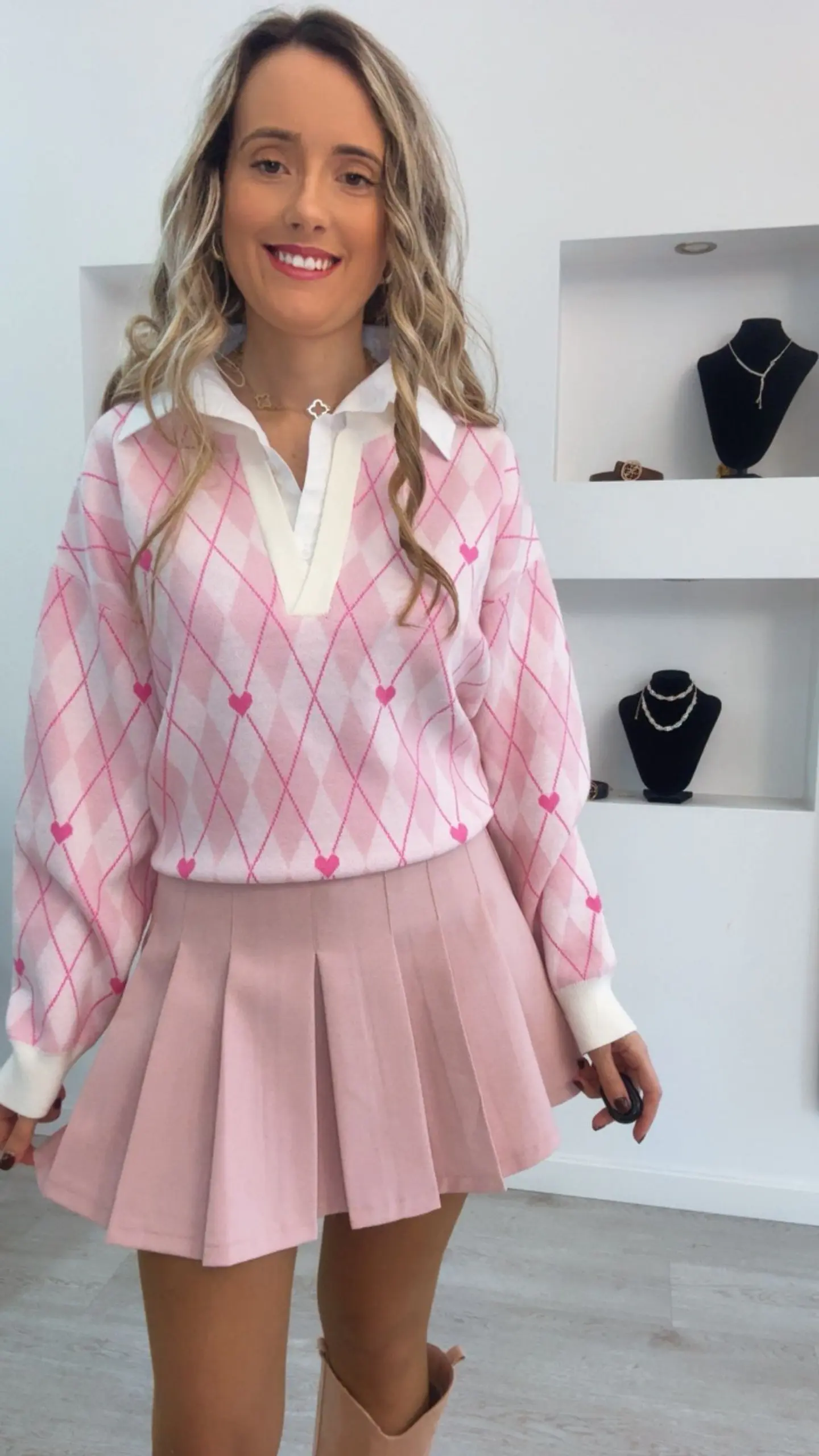 Polo com losangos e detalhe de coração e camisa incluída - TU 2