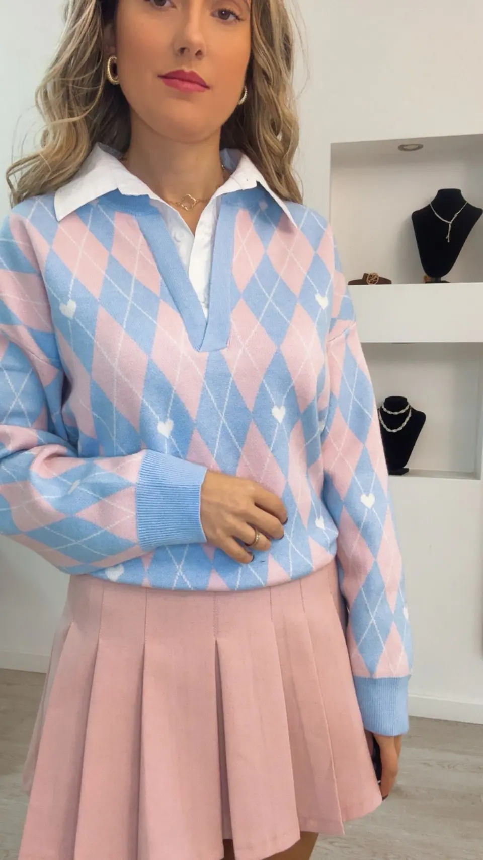 Polo com losangos e detalhe de coração e camisa incluída - TU 17