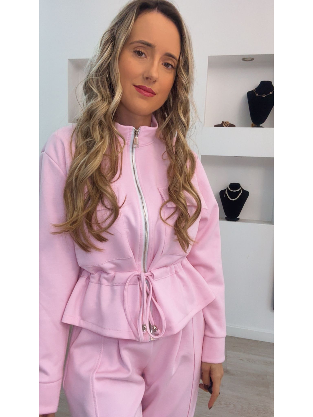 Conjunto de casaco e calça com detalhe de botão - TU  3