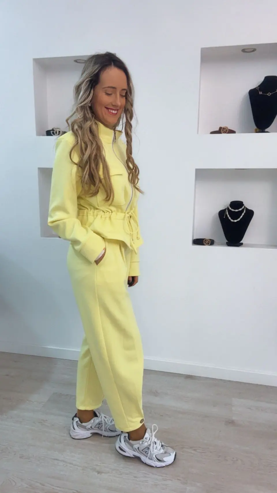 Conjunto de casaco e calça com detalhe de botão - TU  28