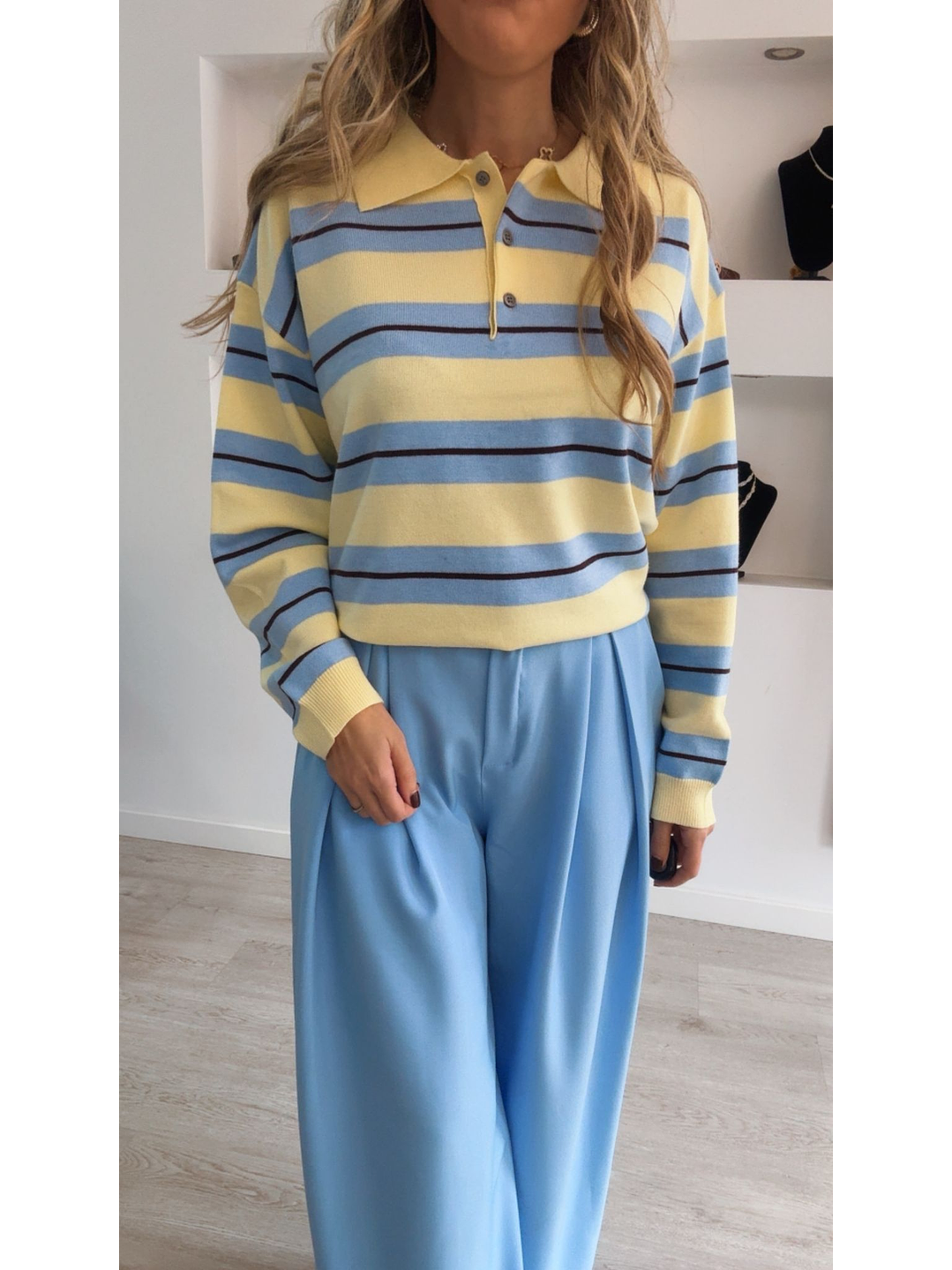 Polo de malha com riscas azuis e amarelas - TU 2