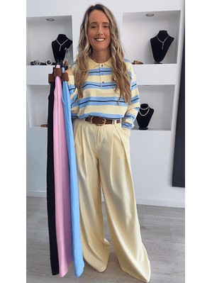 Calça em tecido larga com cinto incluído - TU