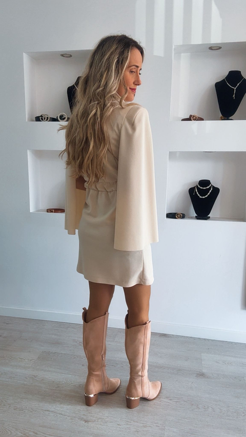 Vestido com botões e detalhe nas mangas abertas - TU