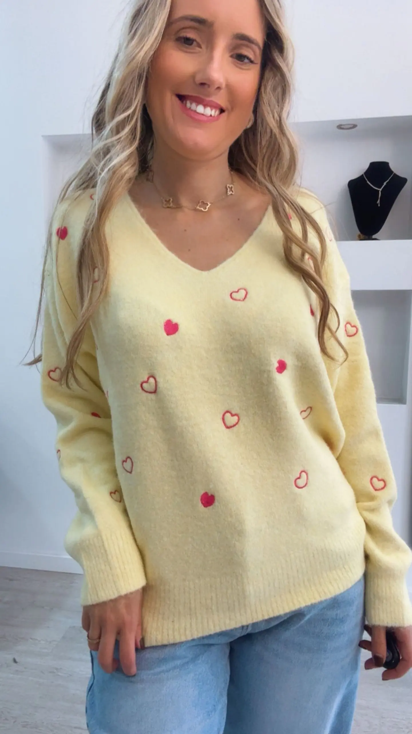 Camisola de malha amarela com corações rosa - TU 4