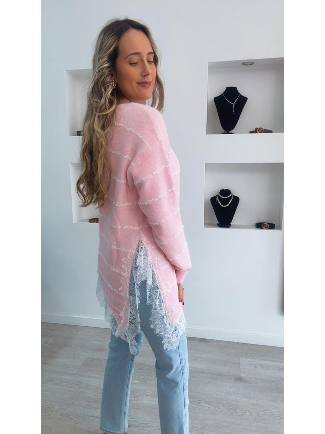 Camisola de malha com renda mais comprida de um lado - TU 2