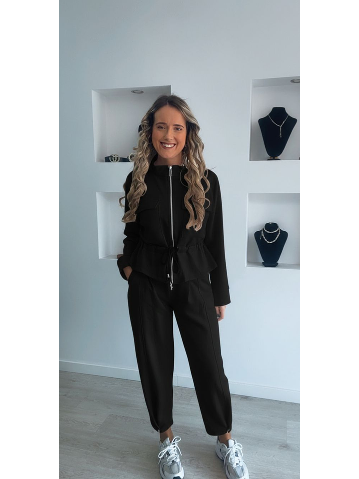 Conjunto de casaco e calça com detalhe de botão - TU  20