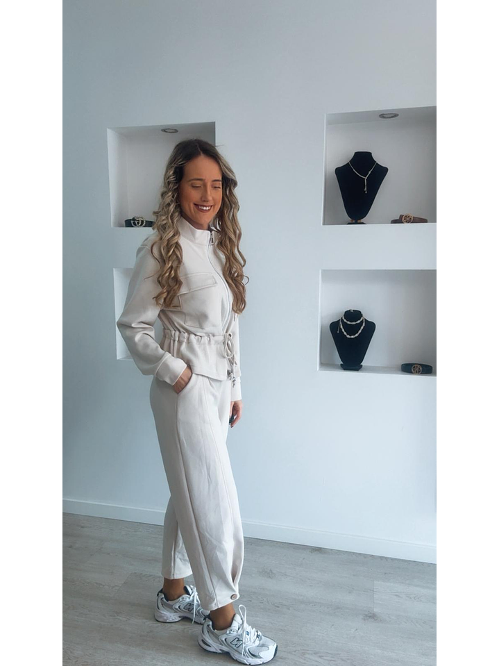 Conjunto de casaco e calça com detalhe de botão - TU  16