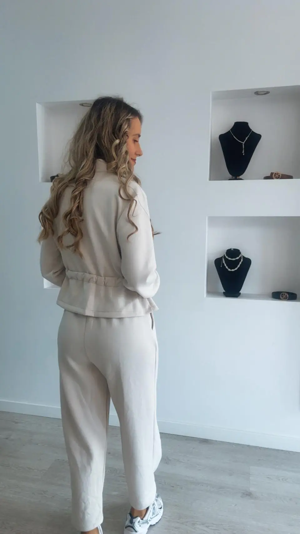 Conjunto de casaco e calça com detalhe de botão - TU  18