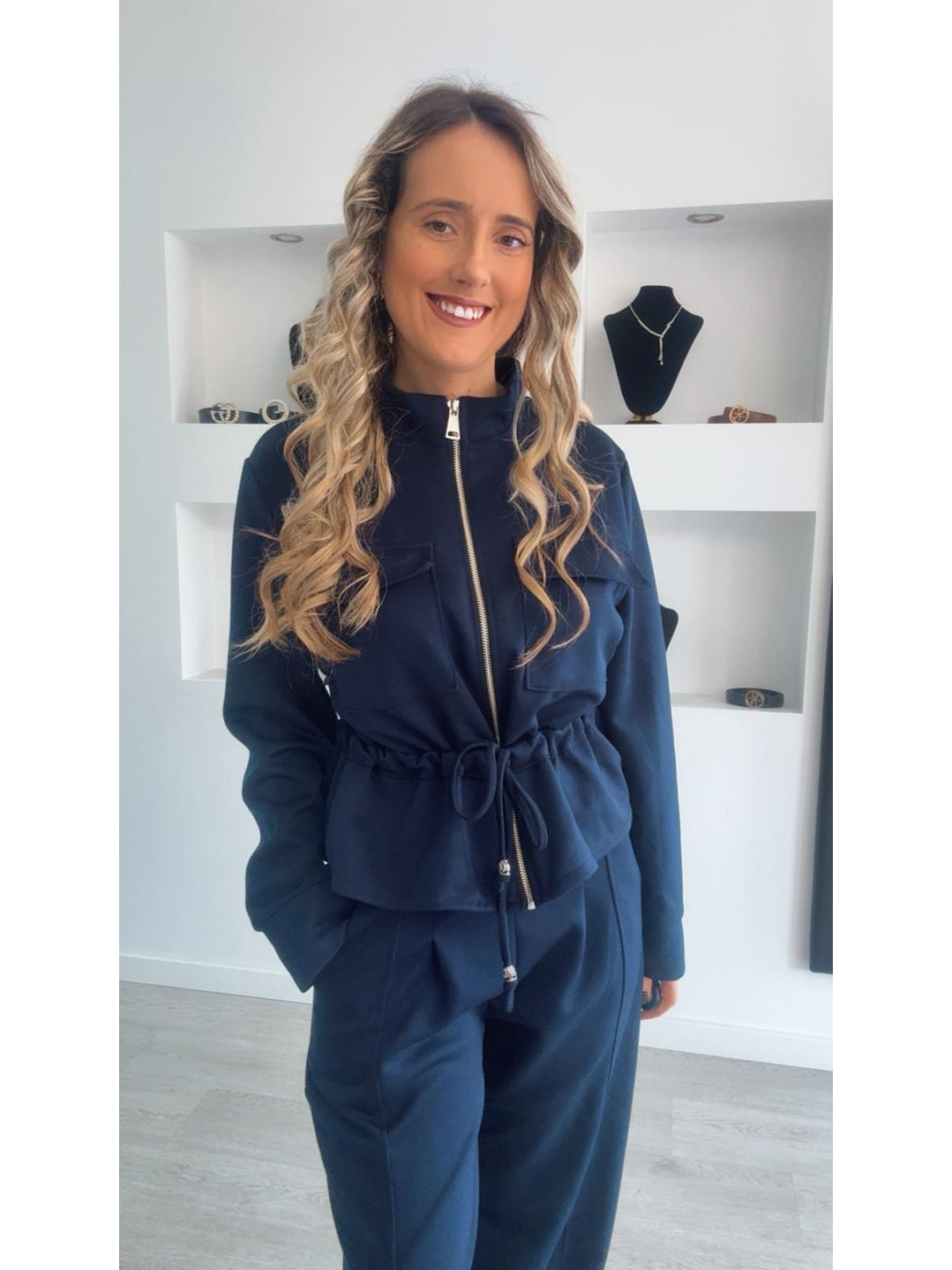 Conjunto de casaco e calça com detalhe de botão - TU  9