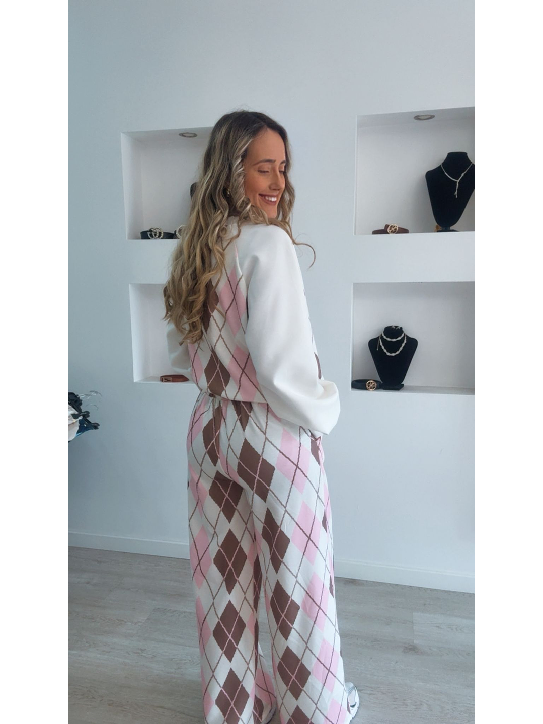 Fato de treino com losangos na camisola e calça - TU 3