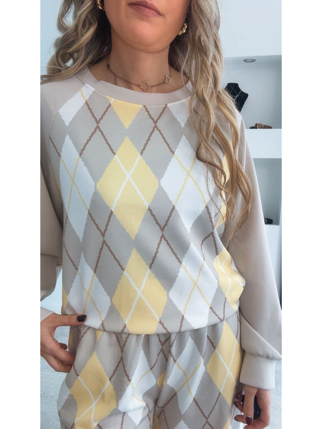 Fato de treino com losangos na camisola e calça - TU 10