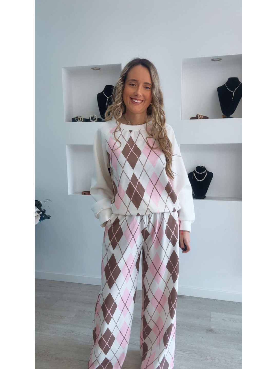Fato de treino com losangos na camisola e calça - TU 5