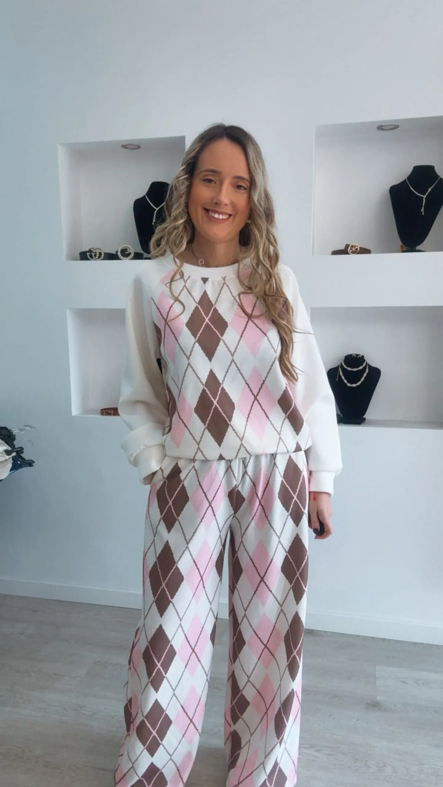 Fato de treino com losangos na camisola e calça - TU 5
