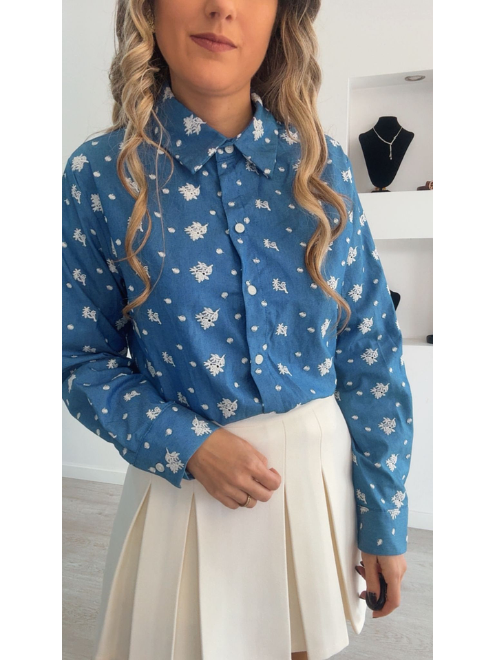 Camisa azul com detalhes em bege 3