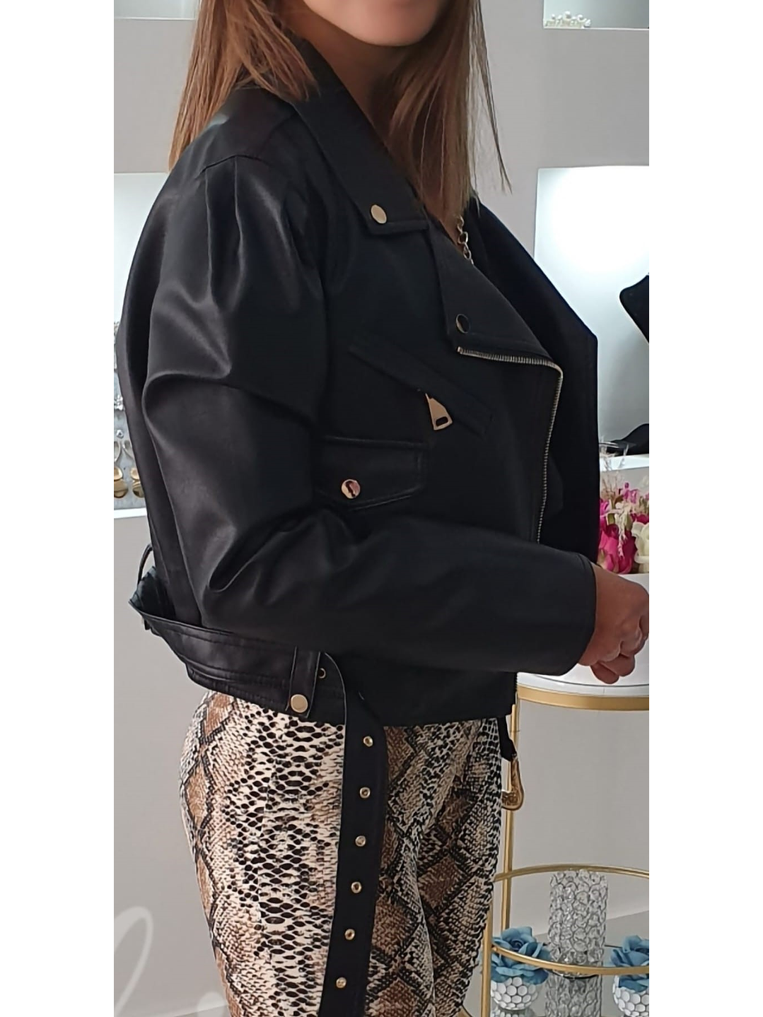 Casaca Ecopele com Cinto de Fivela Dourada - Mochy (Tamanho M) 2